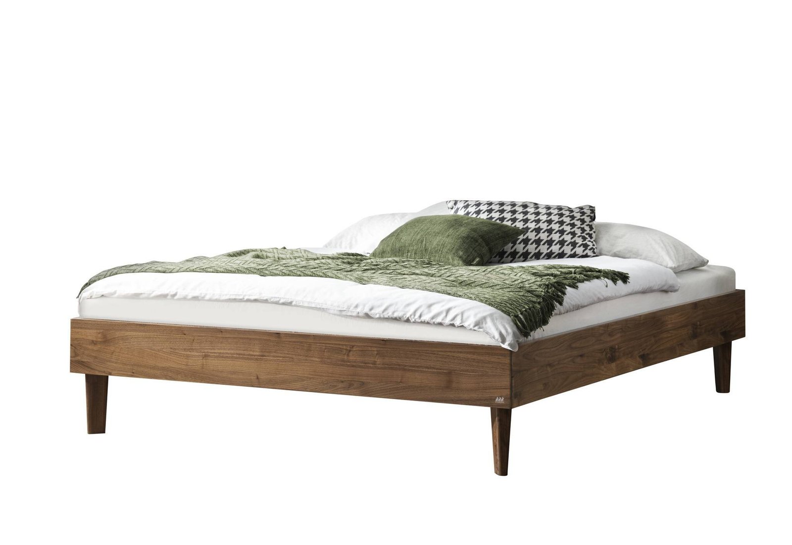 Bett Leandro Hasena Nussbaum massiv 200x200 cm Braun