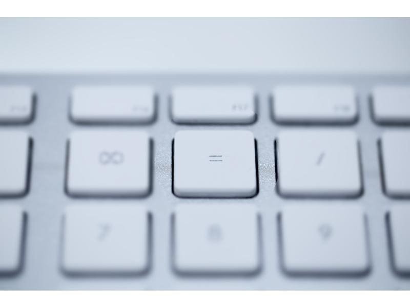 LMP Clavier KB-1243 Argent, Mac CH layout avec pavé numérique 7
